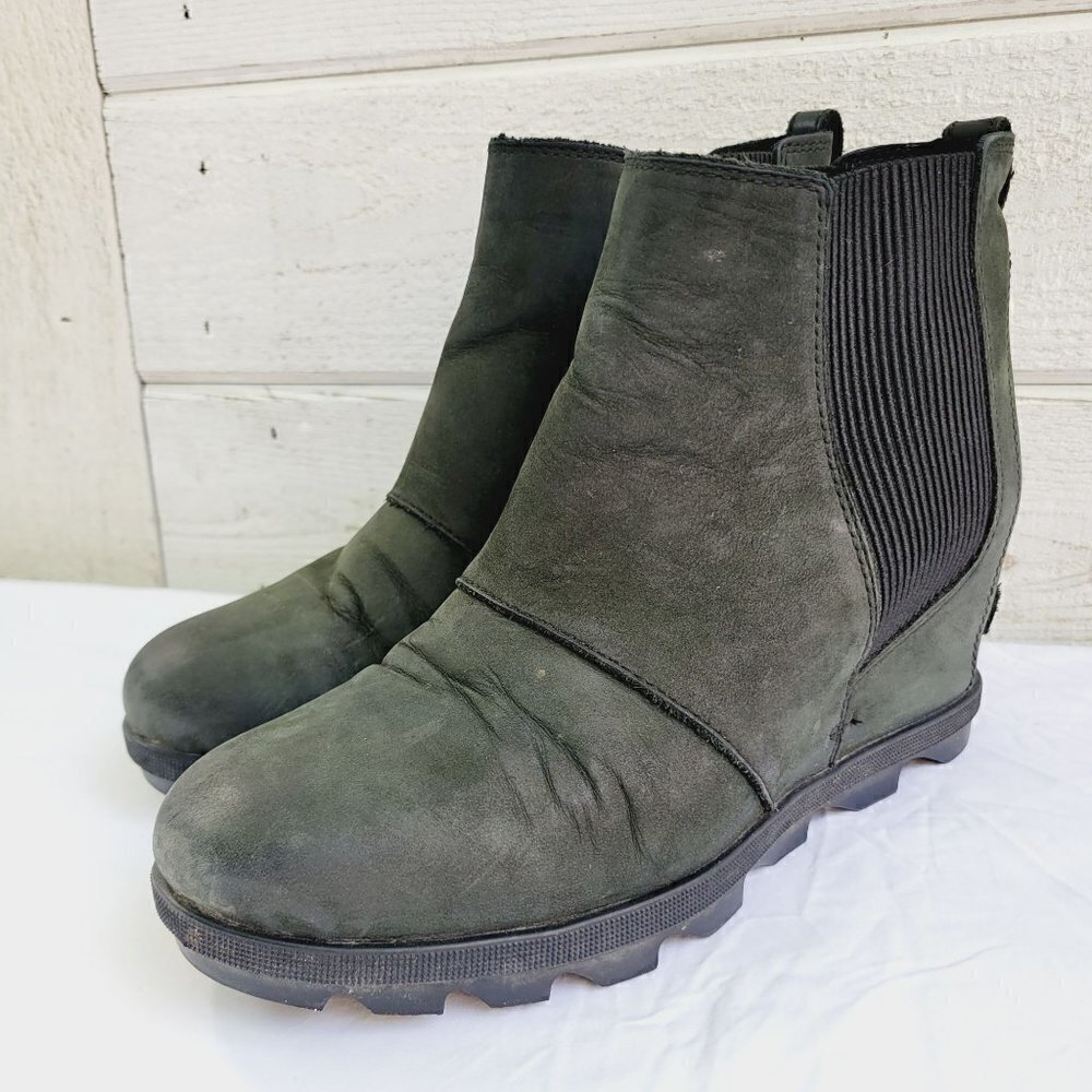 Sorel Women's Black WTPF Joan of Arctic Wedge II Chelsea Bootie - size 9